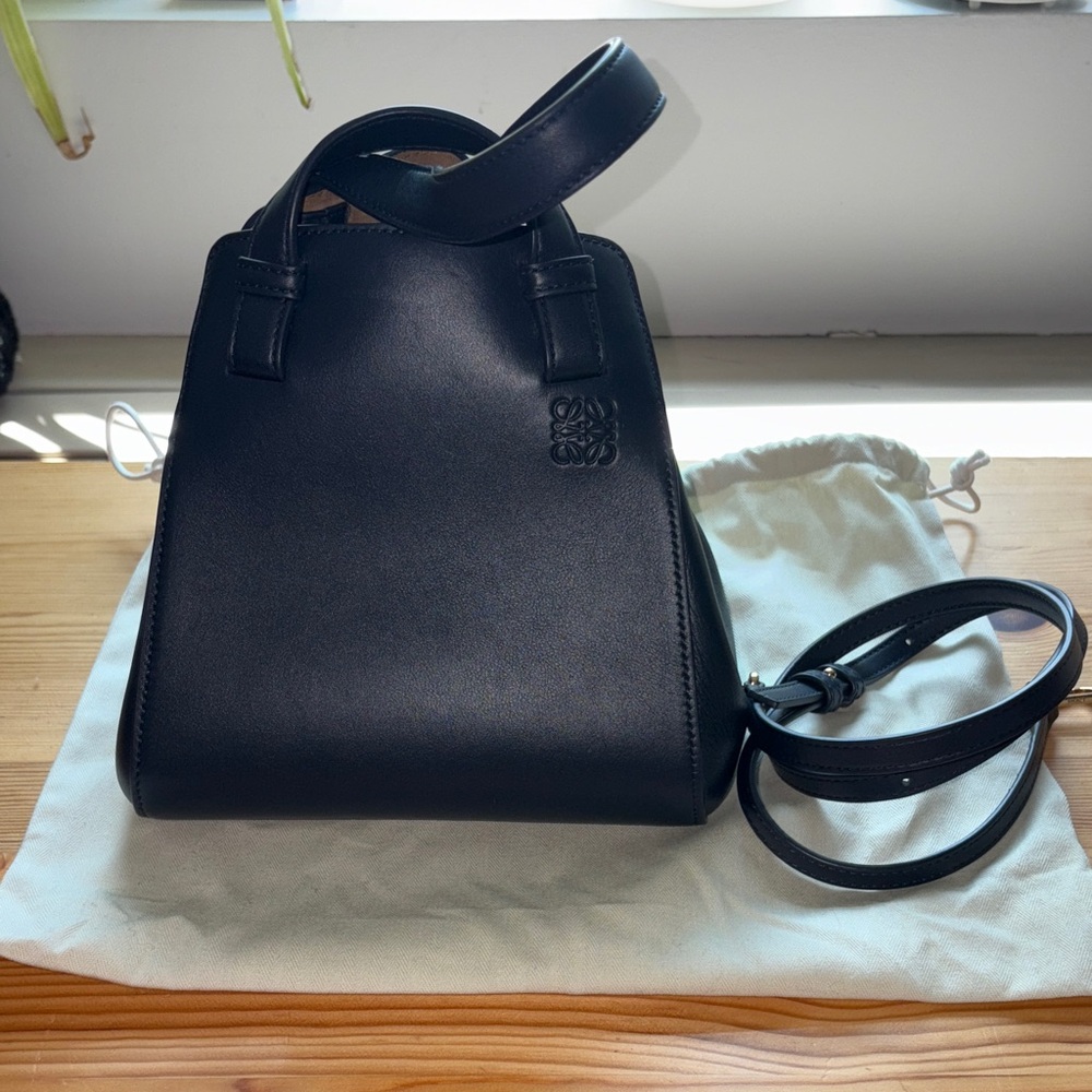 Loewe Hammock Nugget Bag Navy - Picture 2 of 9